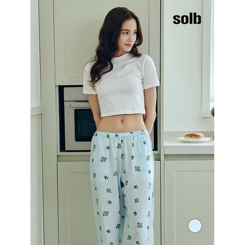  노팬티 1 은행 노팬티女, 초미니 입고 엉덩이 노출해도 당당 | 한국경제