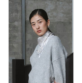 Toile de Jouy 블루 삼각링 러플 실크 스카프(링포함) (HISC5F332B1)